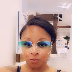 Meet your Posher, Catherin